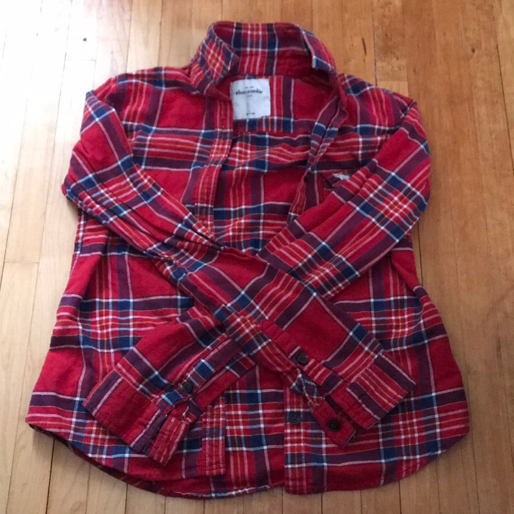 An abercrombie shirts (kids)